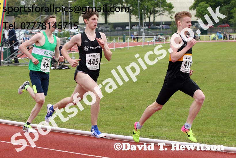 Mens under-17 800 metres, North Eastern Track and Fields Champs., Middlesbrough. Photo: David T. Hewitson/Sports for All Pics